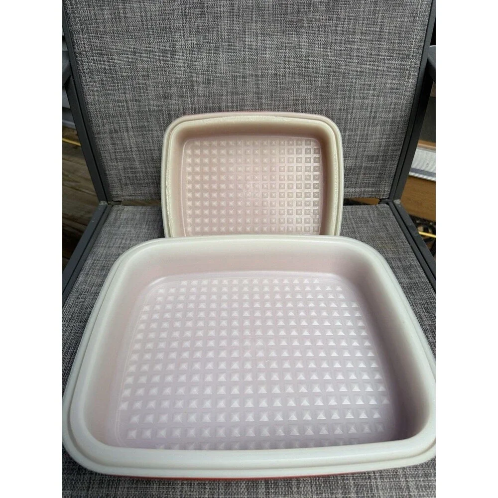 Tupperware Vintage Meat Keeper Marinade Container Set of 2 PAPRIKA RED W/ Lids